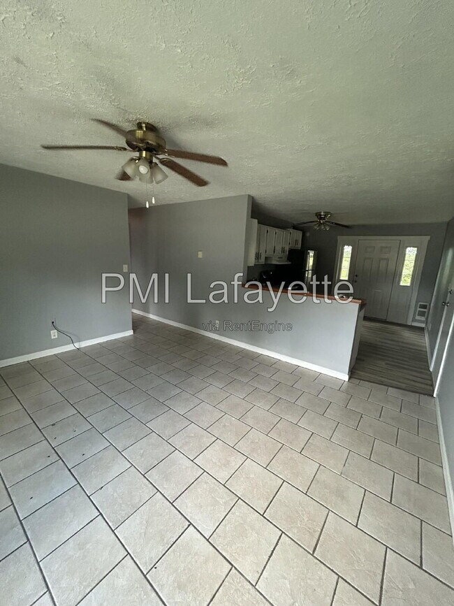 Building Photo - 141 Tomahawk Ln