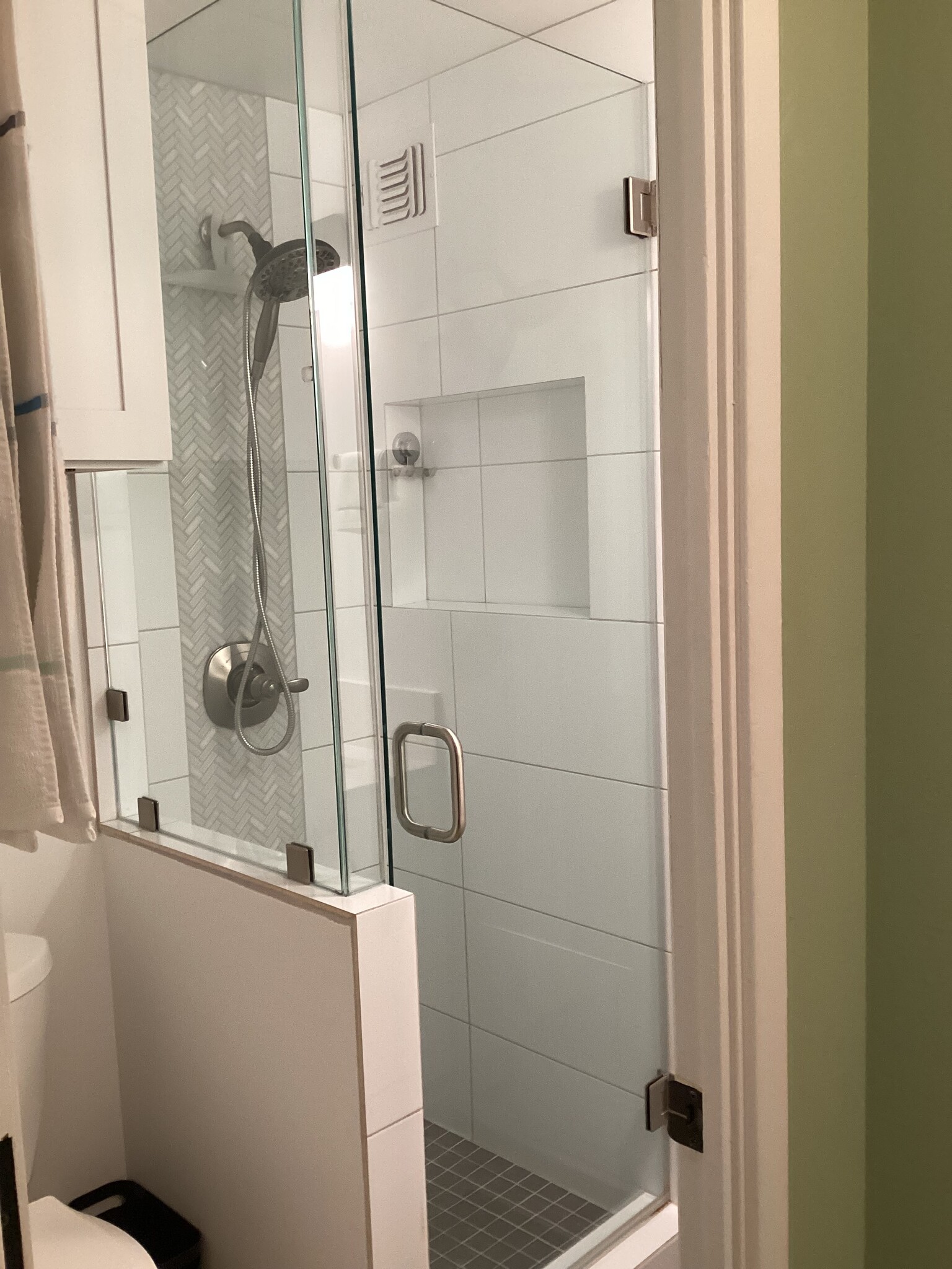 Building Photo - 666 Prospect St