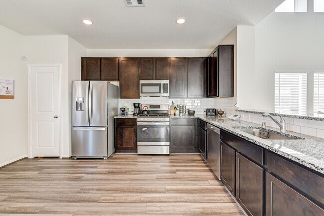 Building Photo - 18624 Birch Orch Ct