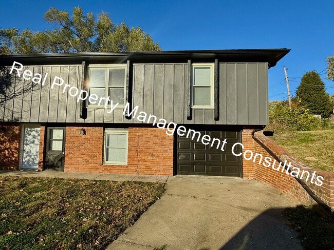 Primary Photo - Updated 2-bedroom, 1-bath Duplex