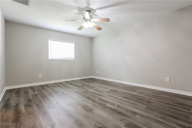 Building Photo - 1528 Haffenberg Ave