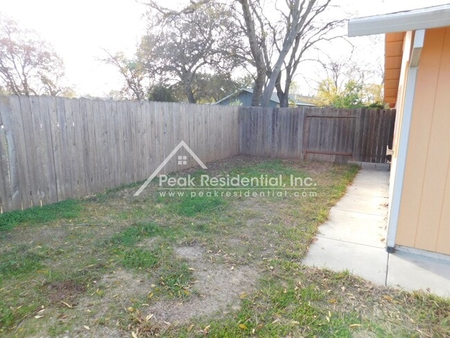 Building Photo - Updated 2bd/1ba North Highlands Duplex with Garage