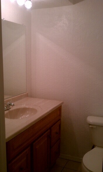 Master Bath - 1027 Oxford Dr