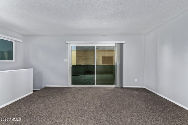 Building Photo - 5871 N 47th Dr