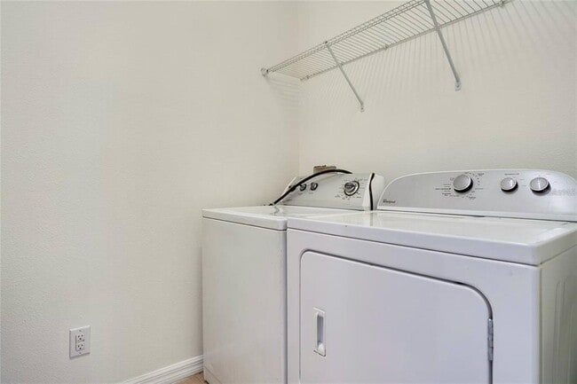 Building Photo - 5029 Southlawn Ave