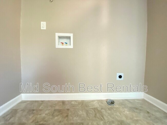 Building Photo - 1311 Adams St