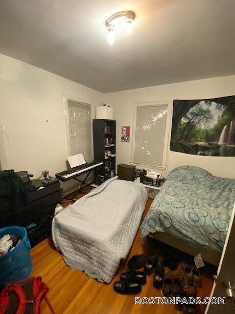 Building Photo - 147 Columbia St