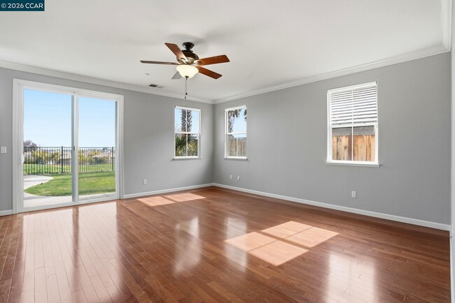 Building Photo - 354 Pebble Beach Dr