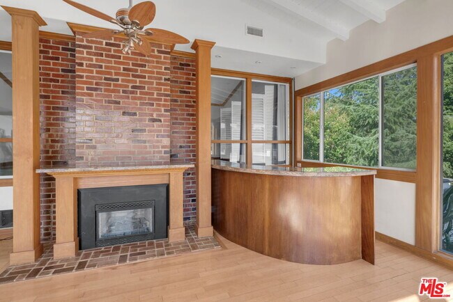 Building Photo - 3200 Oakley Dr