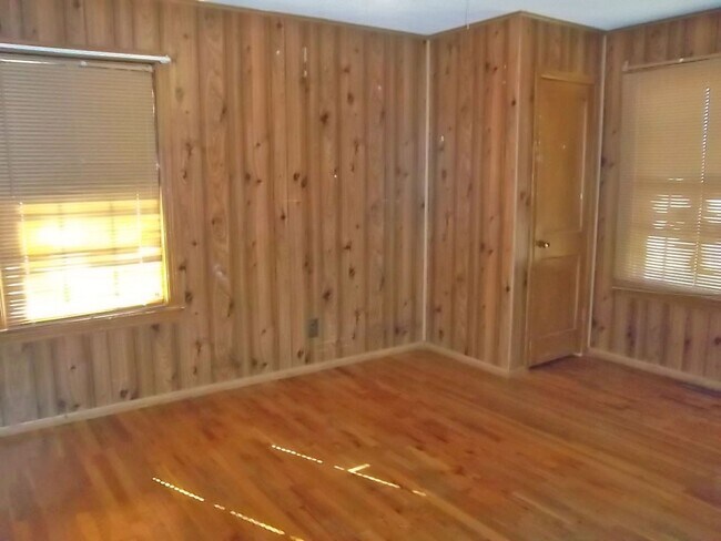 Building Photo - 4109 Cline Rd