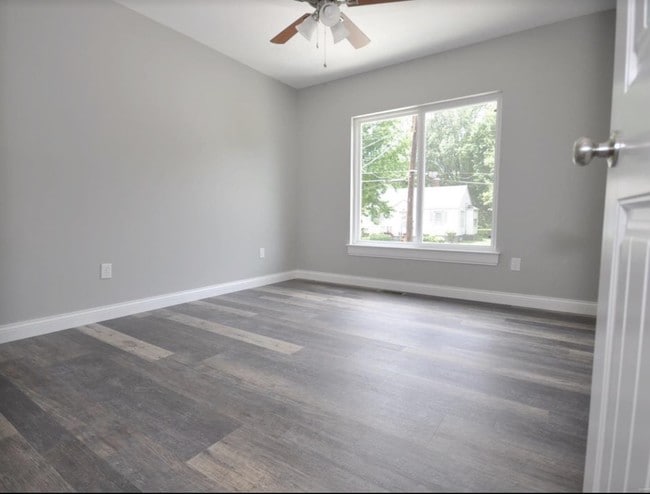 Building Photo - 252 Seminole St