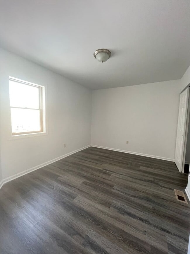 Building Photo - Fully Renovated 4BR Home – Move-In Ready with Spacious Layout & Modern Upgrades!