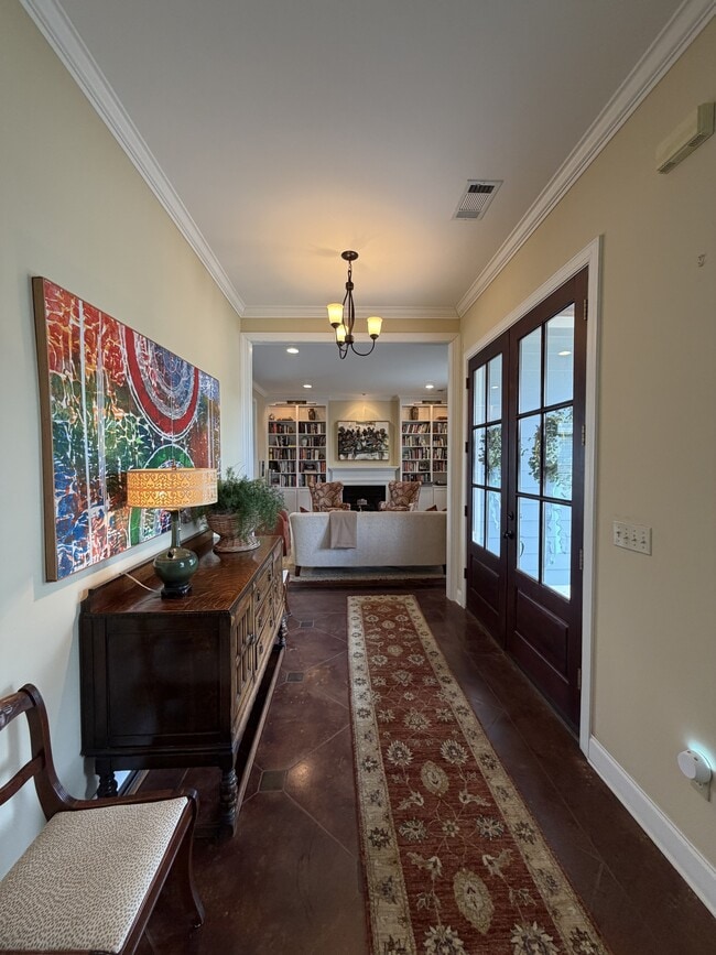 Building Photo - 424 Northpointe Lake Dr