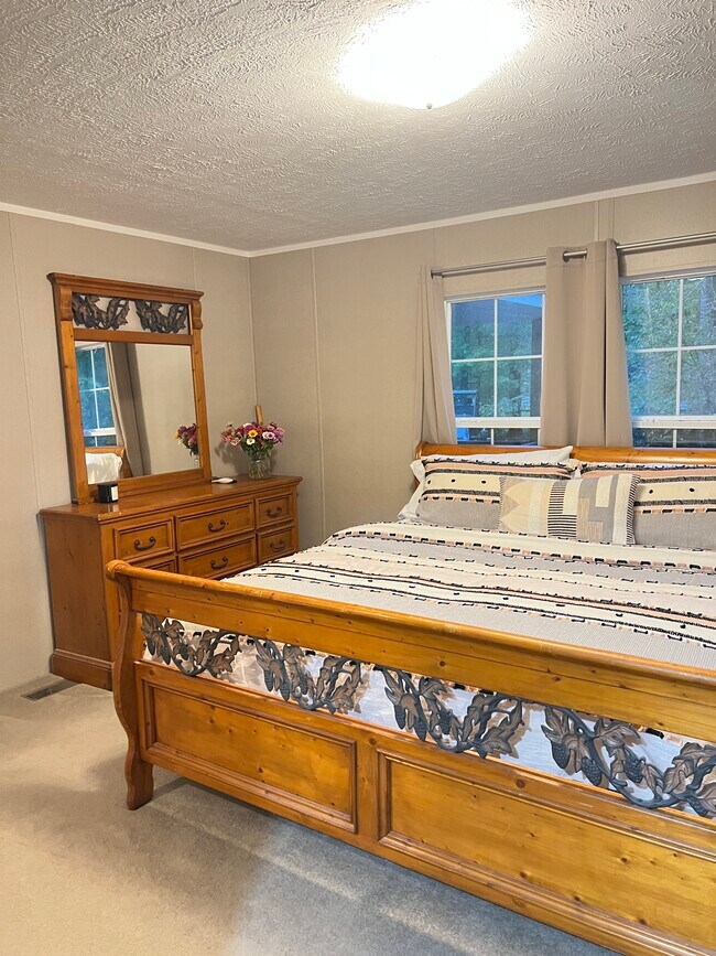 Building Photo - 2634 Cedar Creek Rd