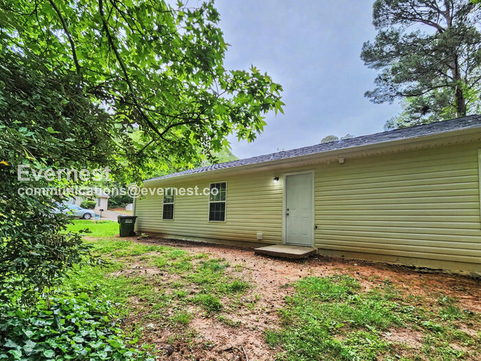 Building Photo - 234 Elm Pl