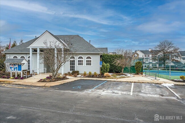 Building Photo - 919 Plymouth Rd