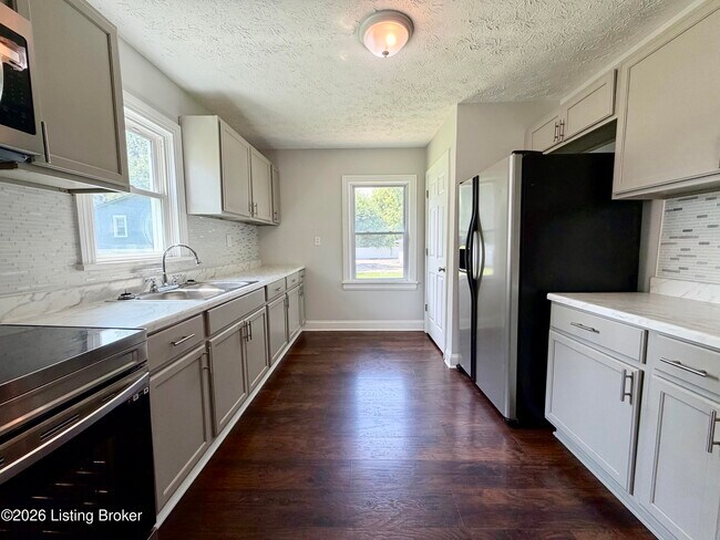 Building Photo - 5710 Barrett Ln