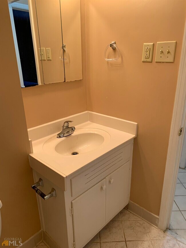 Building Photo - 757 Houston Mill Rd NE