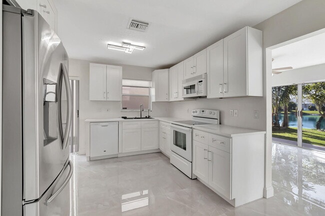 Building Photo - 11420 Coral Bay Dr