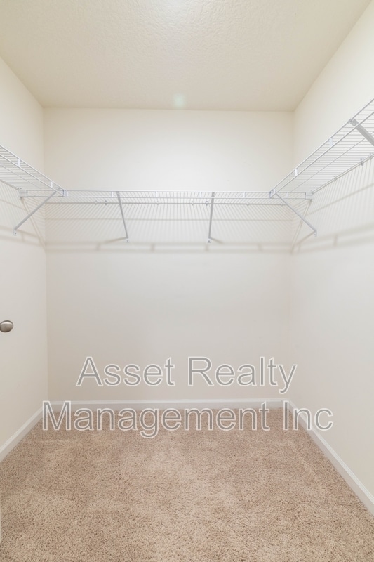 Building Photo - 7452 Game Bird St