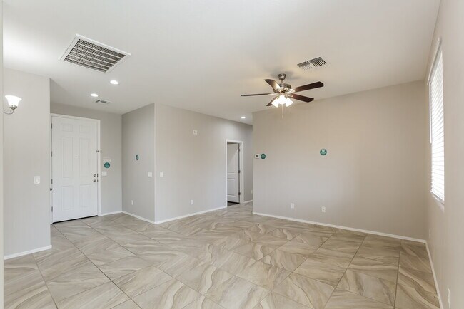 Building Photo - 1735 S Desert View Pl