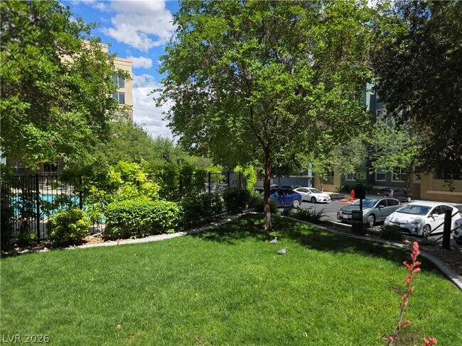 Building Photo - 62 E Serene Ave