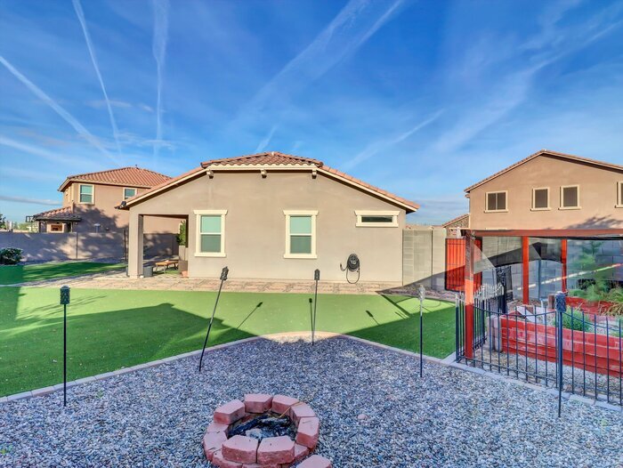 Building Photo - 3405 W Alta Vista Rd