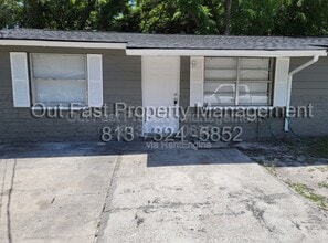 Building Photo - 8400 Sunnydale Dr