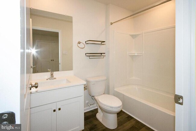 Building Photo - 117 Mazzeo Dr