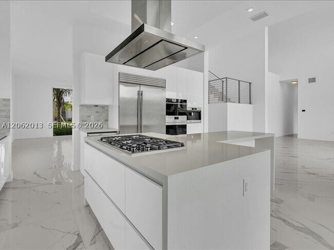 Building Photo - 16644 Botaniko Dr N