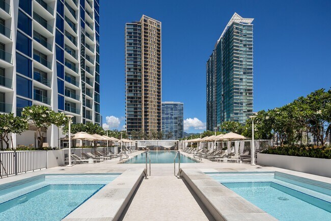 Building Photo - 1000 auahi St