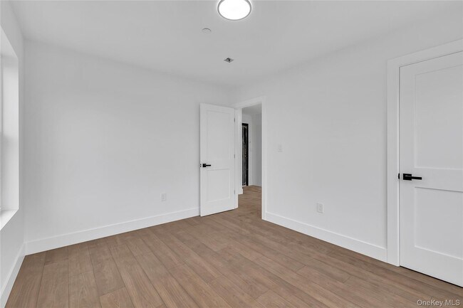 Building Photo - 74 Broadway