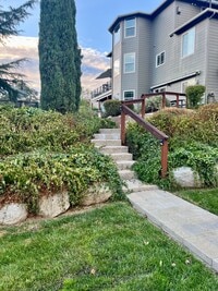 Building Photo - Short Term Rental available, Fully Furnish...