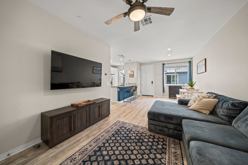 Building Photo - 524 Surfbird Ln