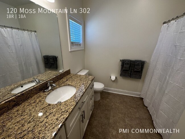 Building Photo - 1 Bed / 1 Bath Furnished Apartment with De...