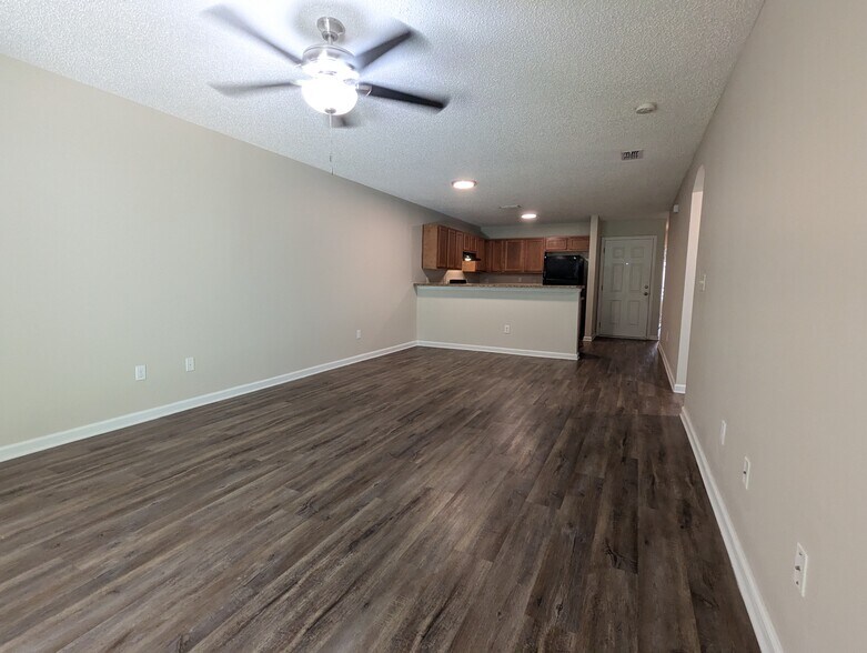 Building Photo - 126 Plantation Point Dr