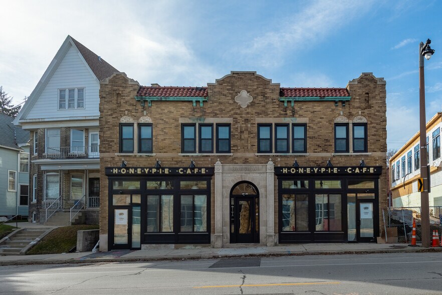 Building Photo - 2571 S Kinnickinnic Ave