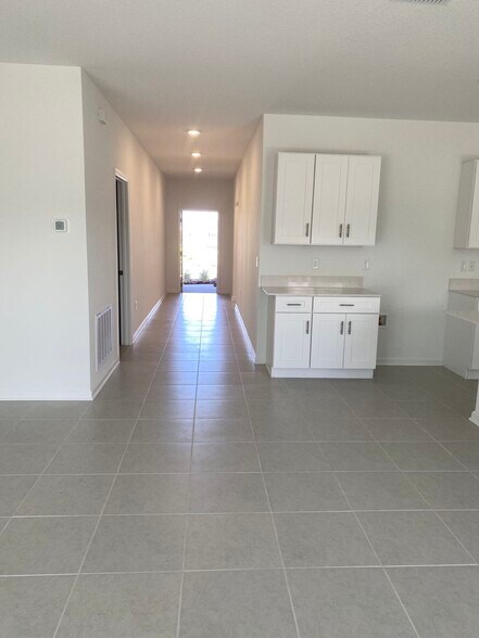 Building Photo - 1347 Belle Isle Ln