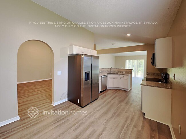 Building Photo - 510 Snail Kite Ave