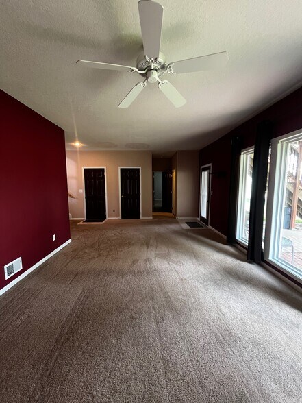 Building Photo - 1305 Easton Ct