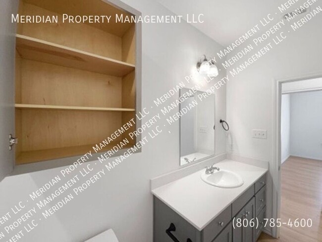 Building Photo - 5502 Itasca-A