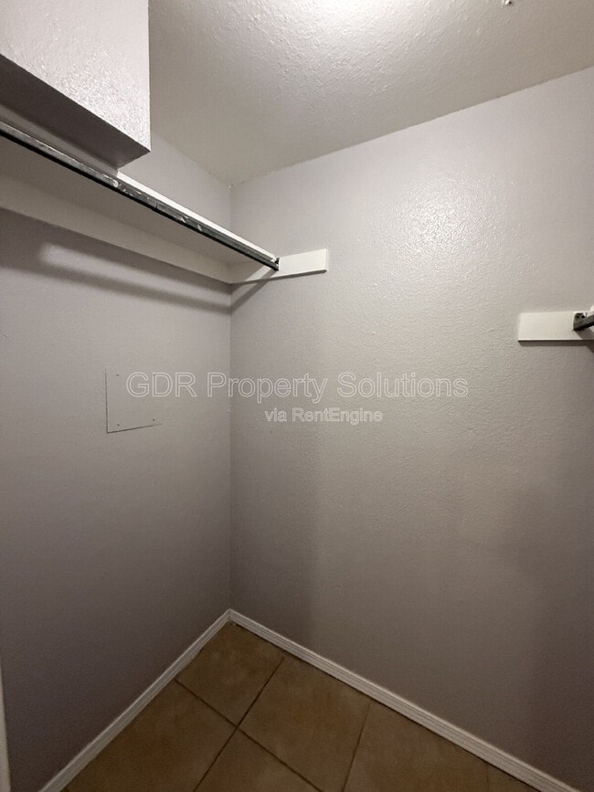 Building Photo - 401 14th St NW