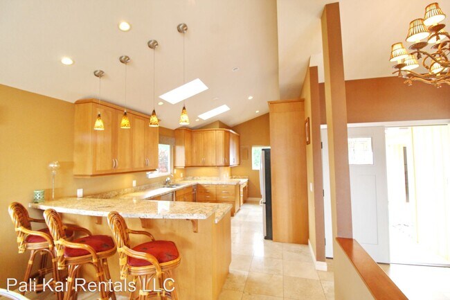 Building Photo - 3 br, 2 bath House - 911 Kupulau Drive