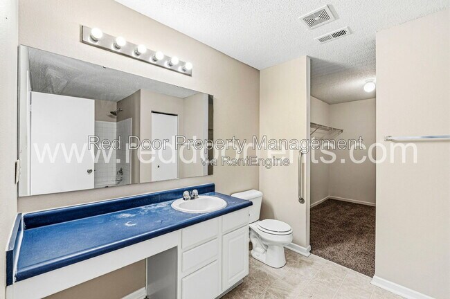 Building Photo - 6533 Newstead Dr