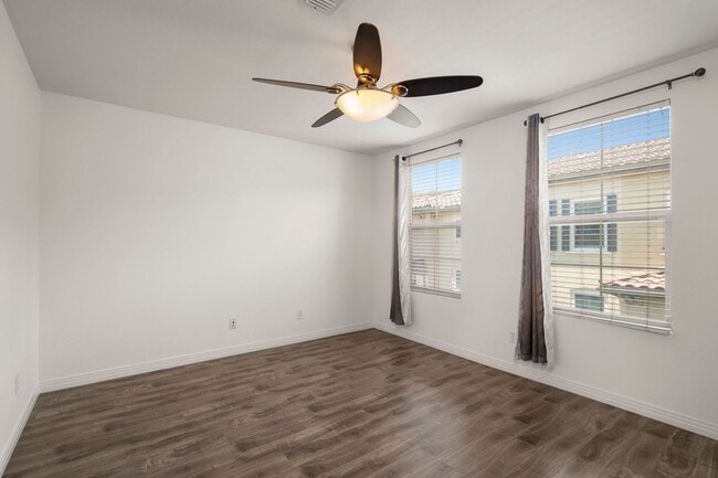 Building Photo - Upgraded Mission Valley 2 Bed 2.5 Bath at the Terraces of Escala! Small Pet OK!