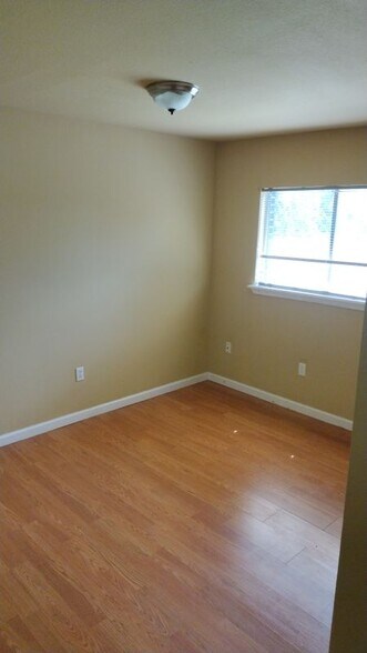 Building Photo - 12246 Palmyra Dr
