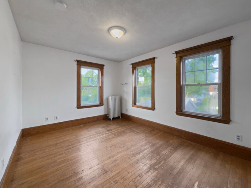 Building Photo - 71 Paine St