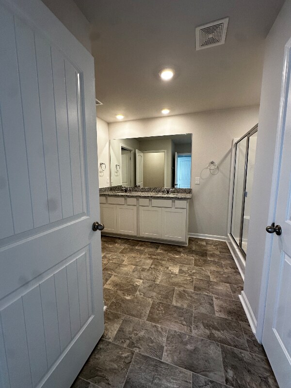 Building Photo - 1525 Ashgrove Pl