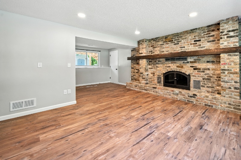 Building Photo - 7680 Berkshire Way