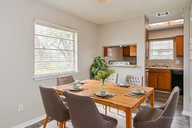 Building Photo - 4927 Kilkenny Dr